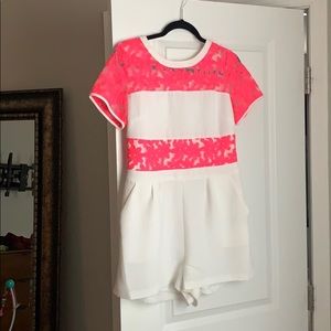 Sail To Sable Pink & White romper 💕